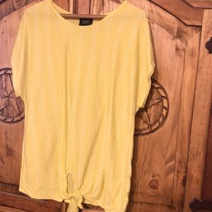 W5 XL. Yellow striped women’s shirt with knitted bottom.